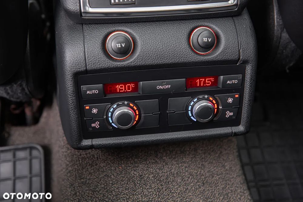 Audi Q7 3.0 TDI DPF quattro tiptronic - 32