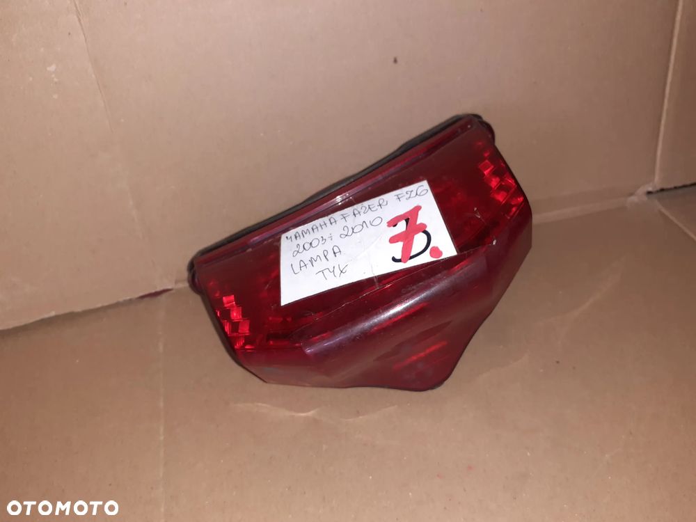 yamaha fz6 fazer 2004-2010 Lampa tył - 1