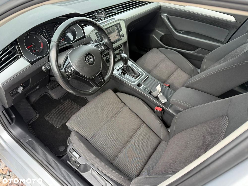 Volkswagen Passat 2.0 TDI BMT Comfortline DSG - 10