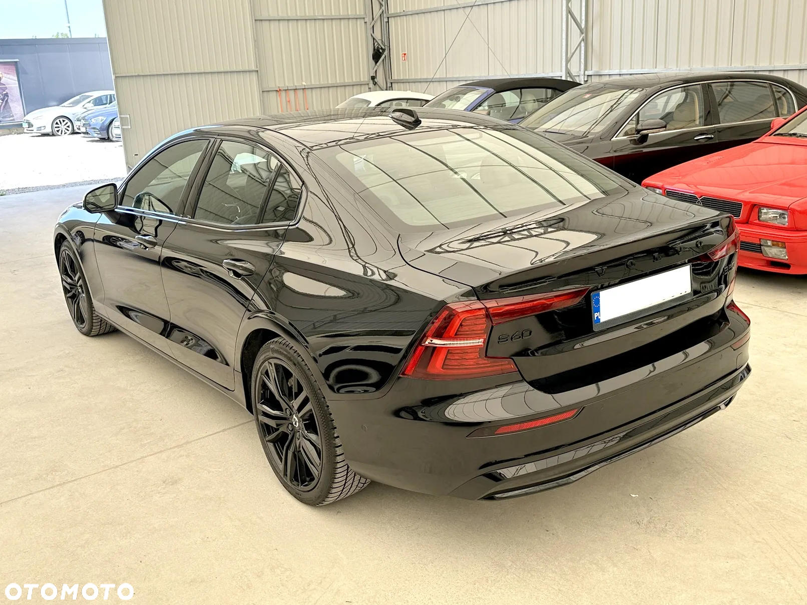 Volvo S60 B5 B AWD Plus Dark - 4
