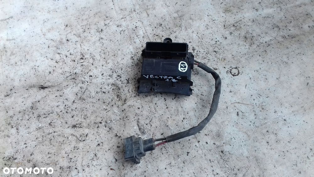 moduł sterownik wentylatora 1379151 opel signum vectra c 02- - 6