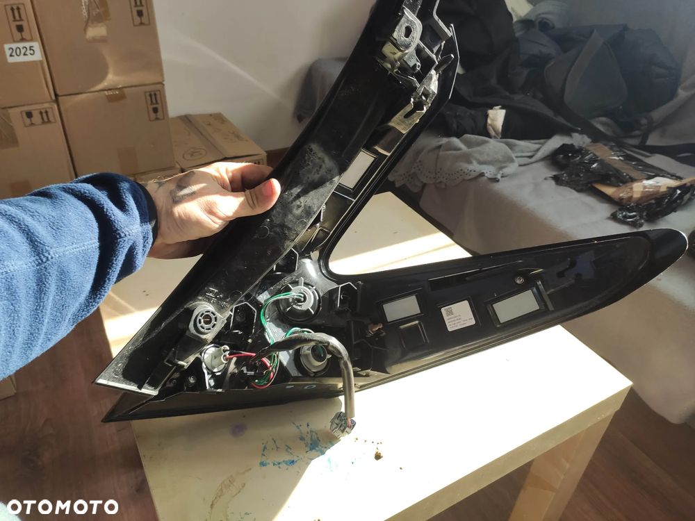 Lampa Lewy tył Nissan Leaf II 26555-5sh1a - 7