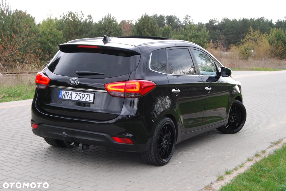 Kia Carens 1.7 CRDi 141 Dream Team Edition - 9