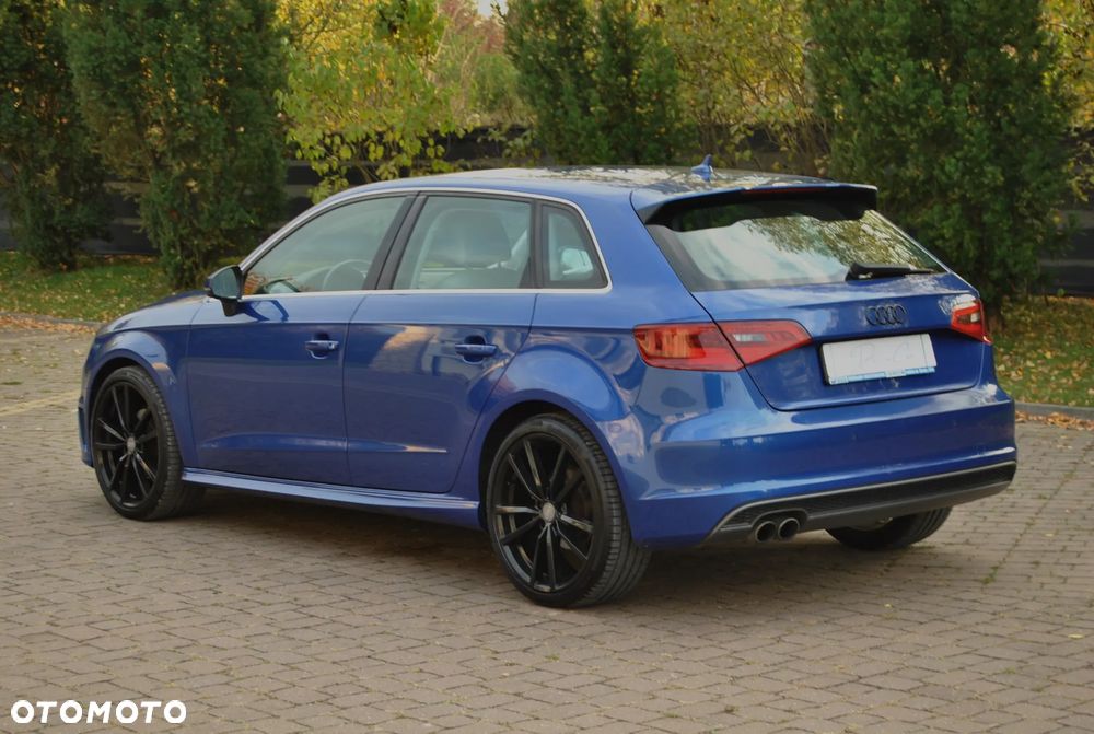 Audi A3 Sportback 1.4 TFSI S line Sportpaket - 4