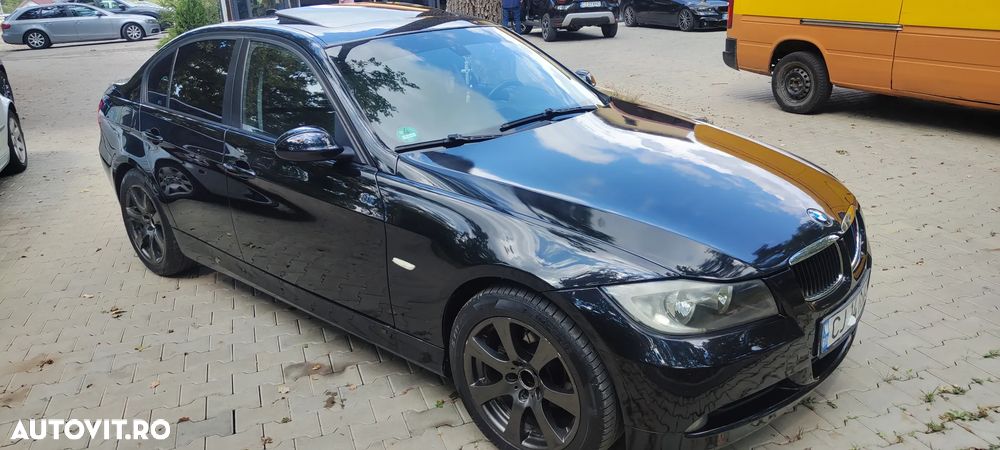 BMW Seria 3 320d DPF - 1
