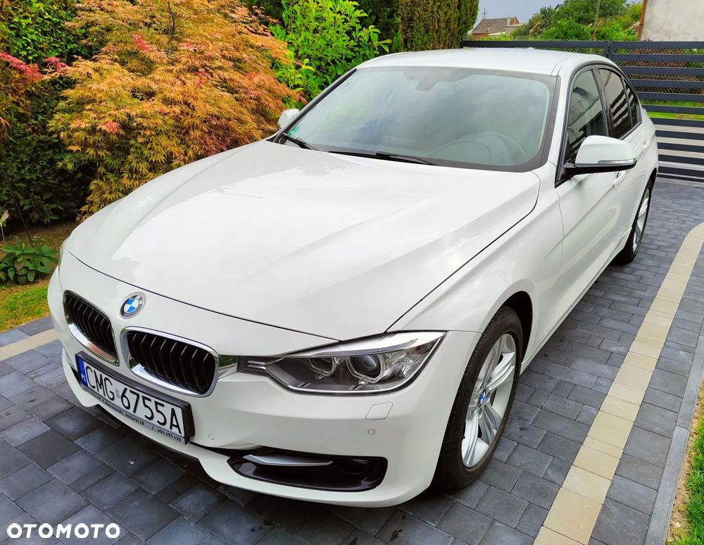 BMW Seria 3 2012 photo 3