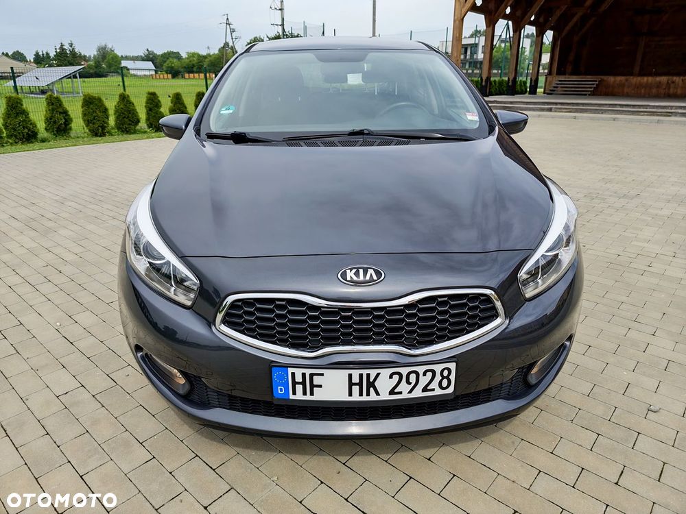 Kia Ceed - 10