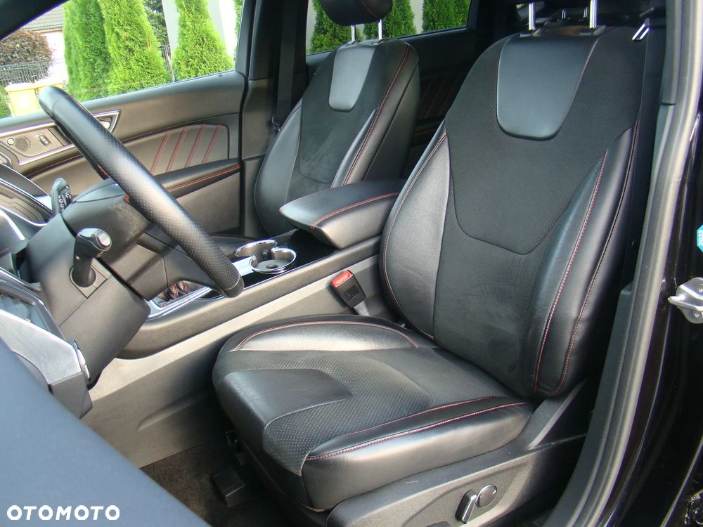 Ford Edge 2.0 EcoBlue 4x4 ST-LINE - 25
