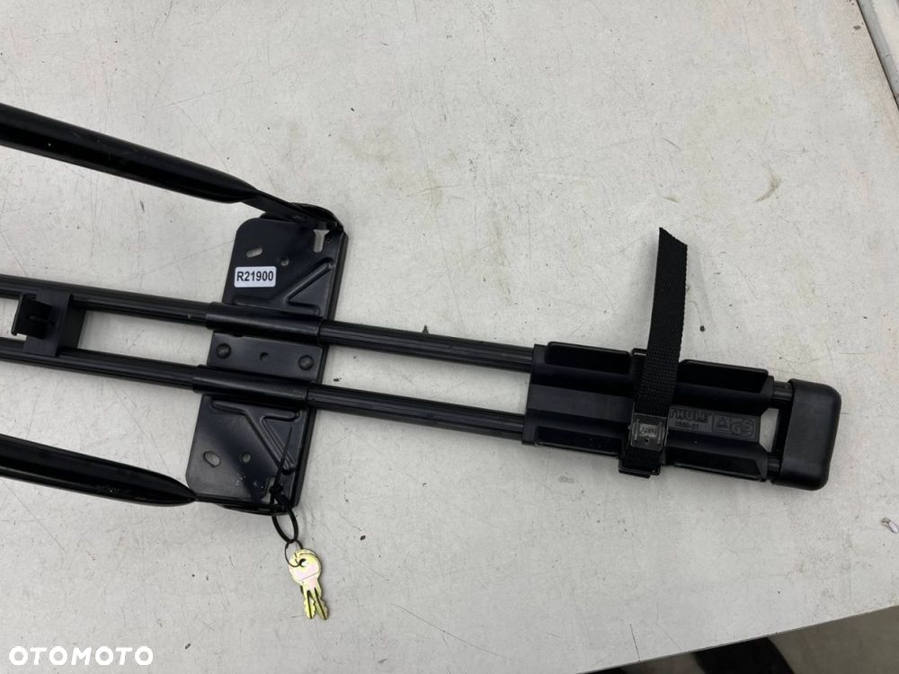 Bagażnik rowerowy Thule na relingi dachowe uchwyt mocowanie roweru Dwa kluczyki Thule 1050-51 - 2