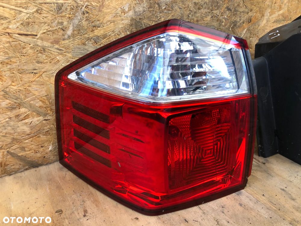 L1 i L2. Lampa Lewa Prawa Z Błotnika Zewnętrzna Chevrolet Orlando (2011-2019) - Wysyłka - 2