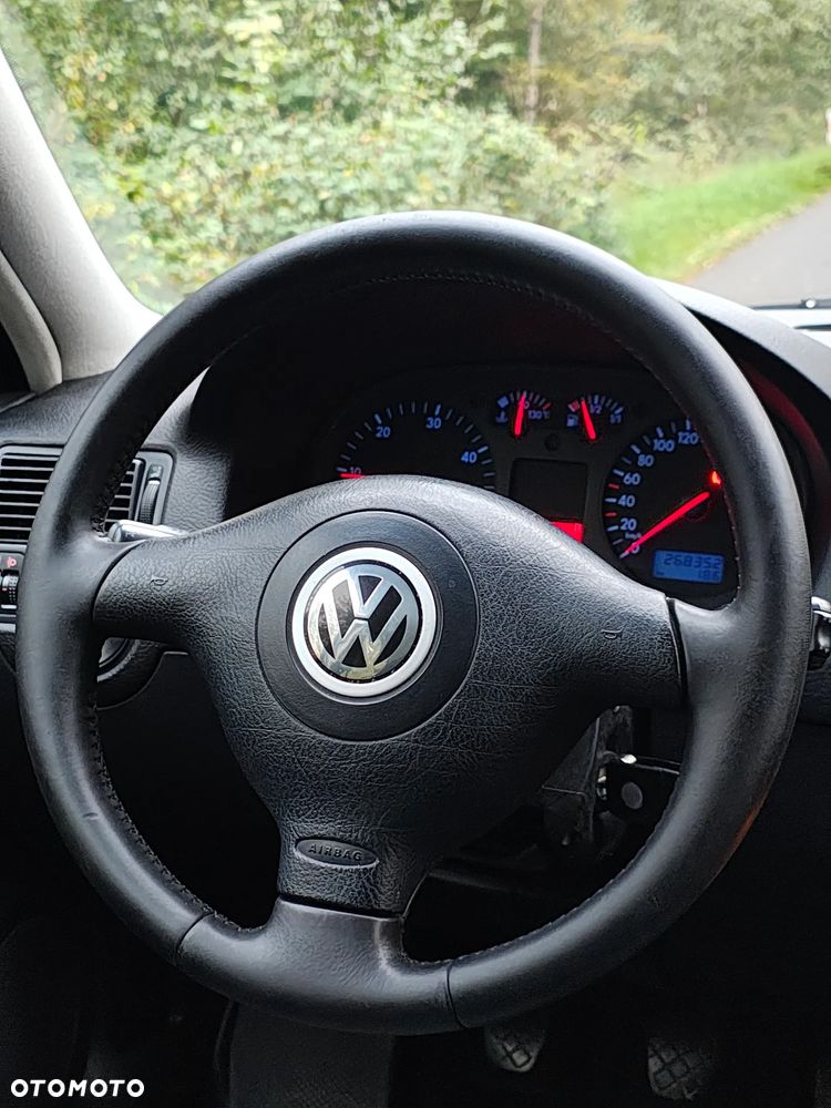 Volkswagen Golf - 27