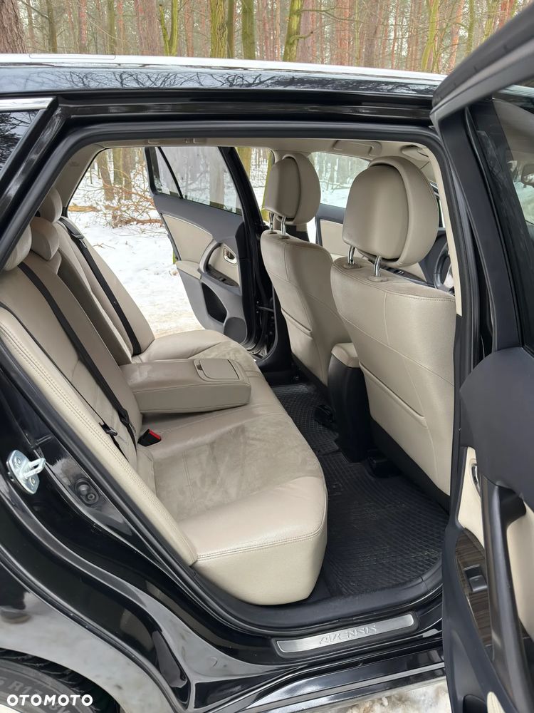 Toyota Avensis 2.2 D-4D Premium - 19