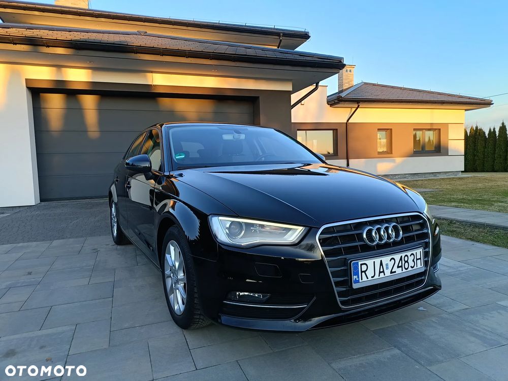 Audi A3 Sportback 2.0 TDI S tronic Attraction - 2