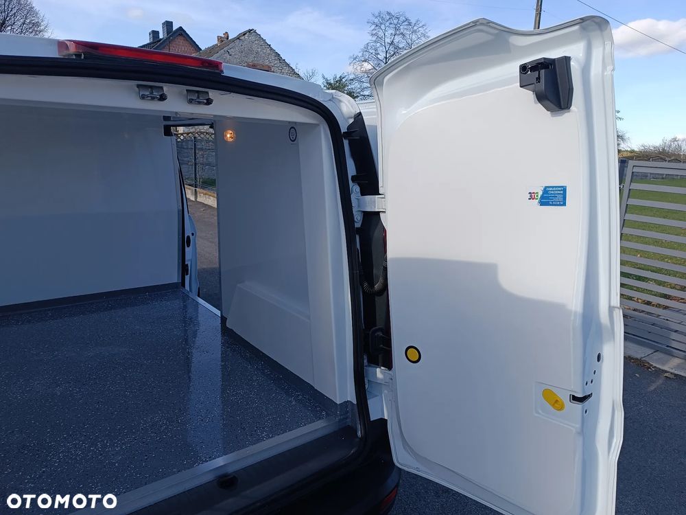 Ford Transit Connect - 15