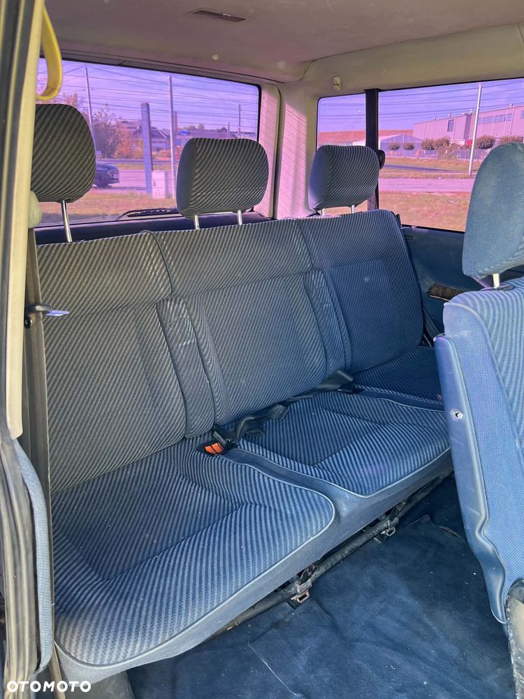Volkswagen Transporter - 22