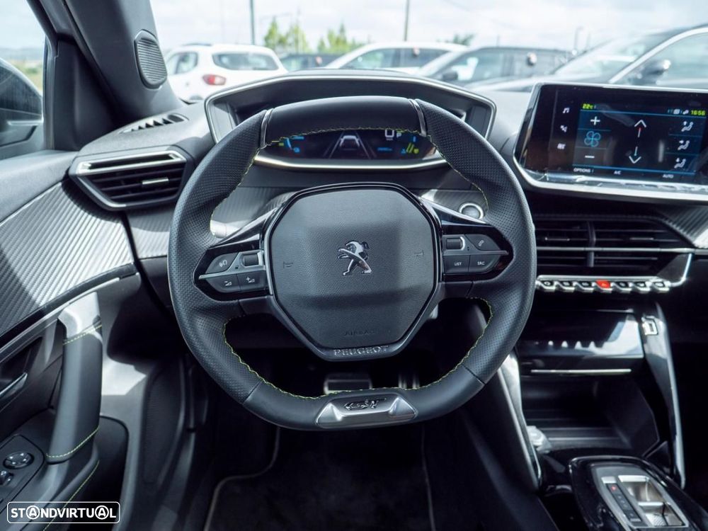 Peugeot e-2008 50 kWh GT - 29