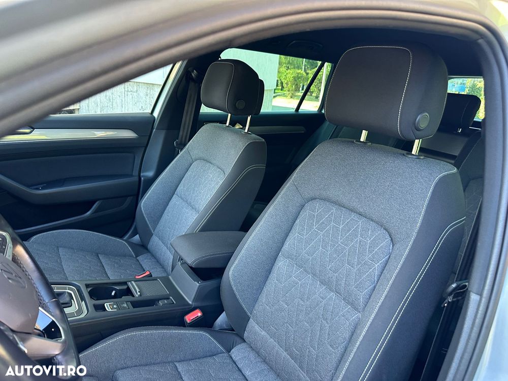 Volkswagen Passat 2.0 TDI DSG Highline - 36