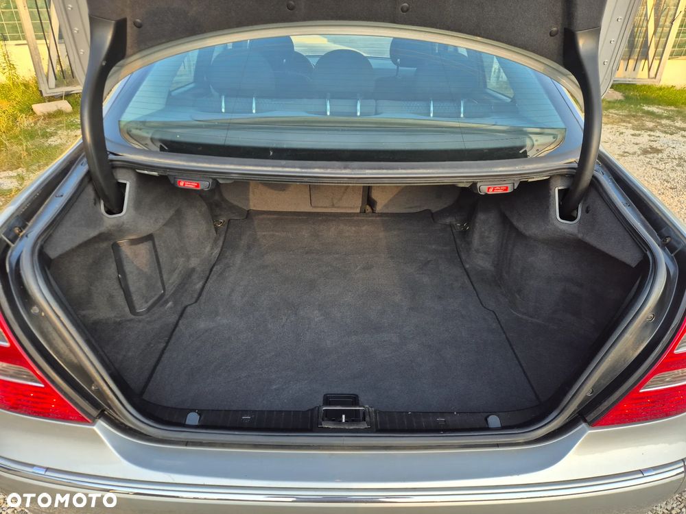 Mercedes-Benz Klasa E 200 Kompressor Elegance Sport Edition - 13