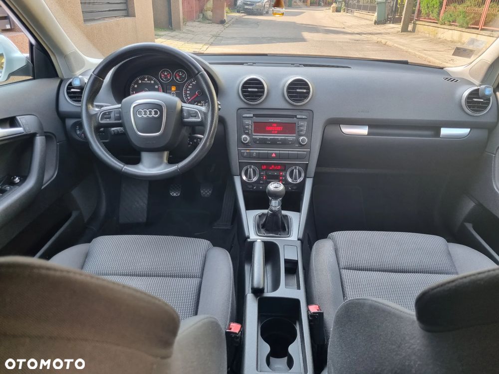 Audi A3 Sportback 1.4 TFSI Attraction - 9