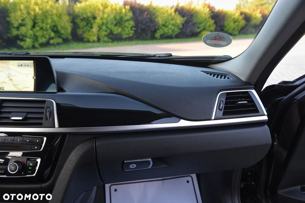 BMW Seria 3 - 36