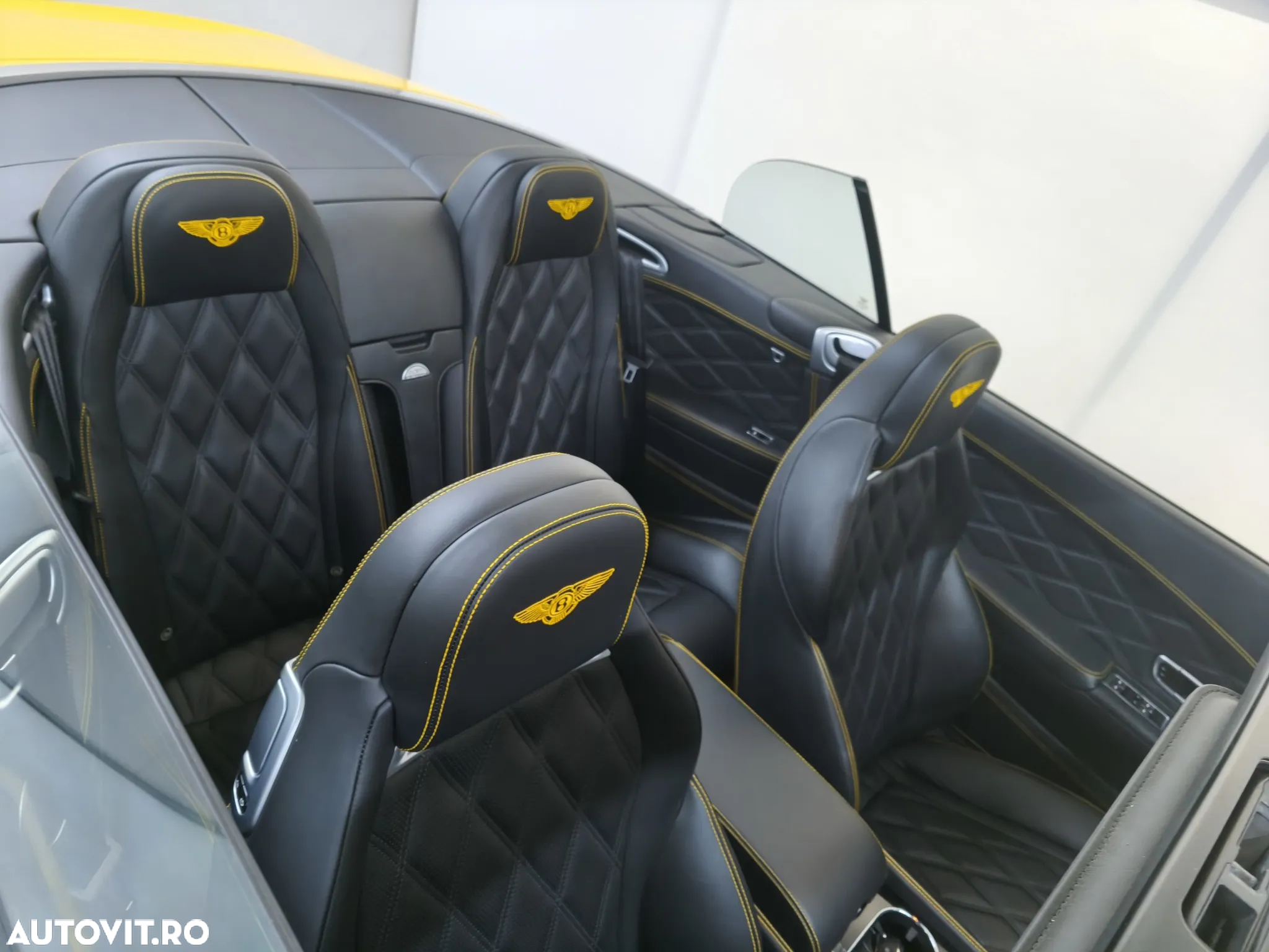 Bentley Continental GTC V8 S - 14