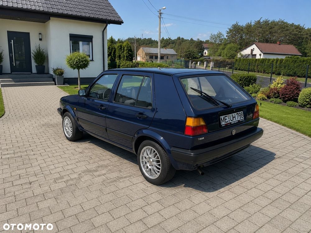 Volkswagen Golf - 4