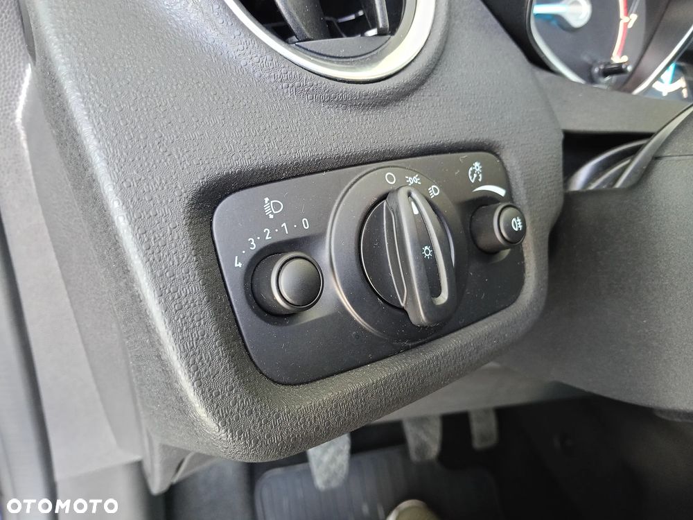 Ford Fiesta 1.25 Celebration - 19
