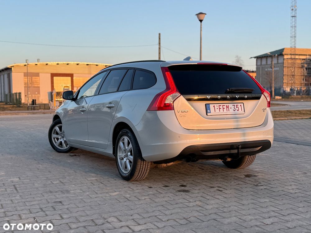 Volvo V60 D3 Summum - 3