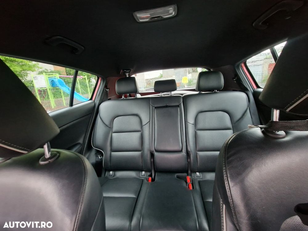 Kia Sportage 1.6 T-GDI 6MT 4x2 GT Line - 10