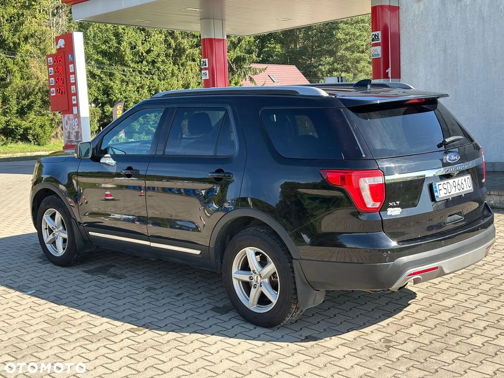 Ford Explorer - 2