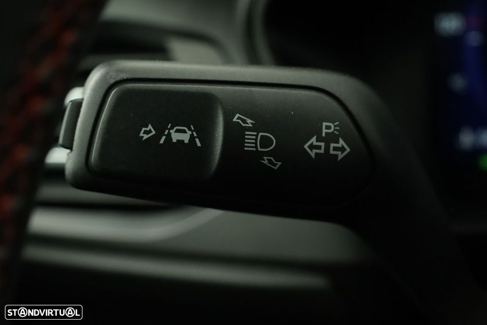 Ford Focus 1.0 EcoBoost MHEV ST-Line X - 19