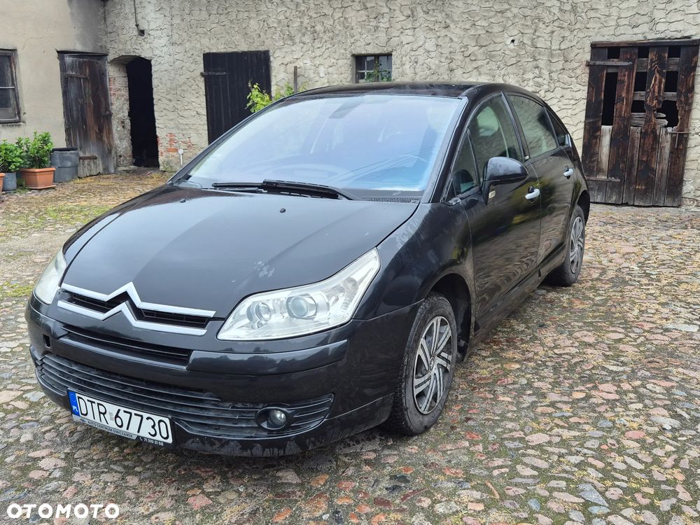 Citroën C4 2.0 16V Exclusive - 1