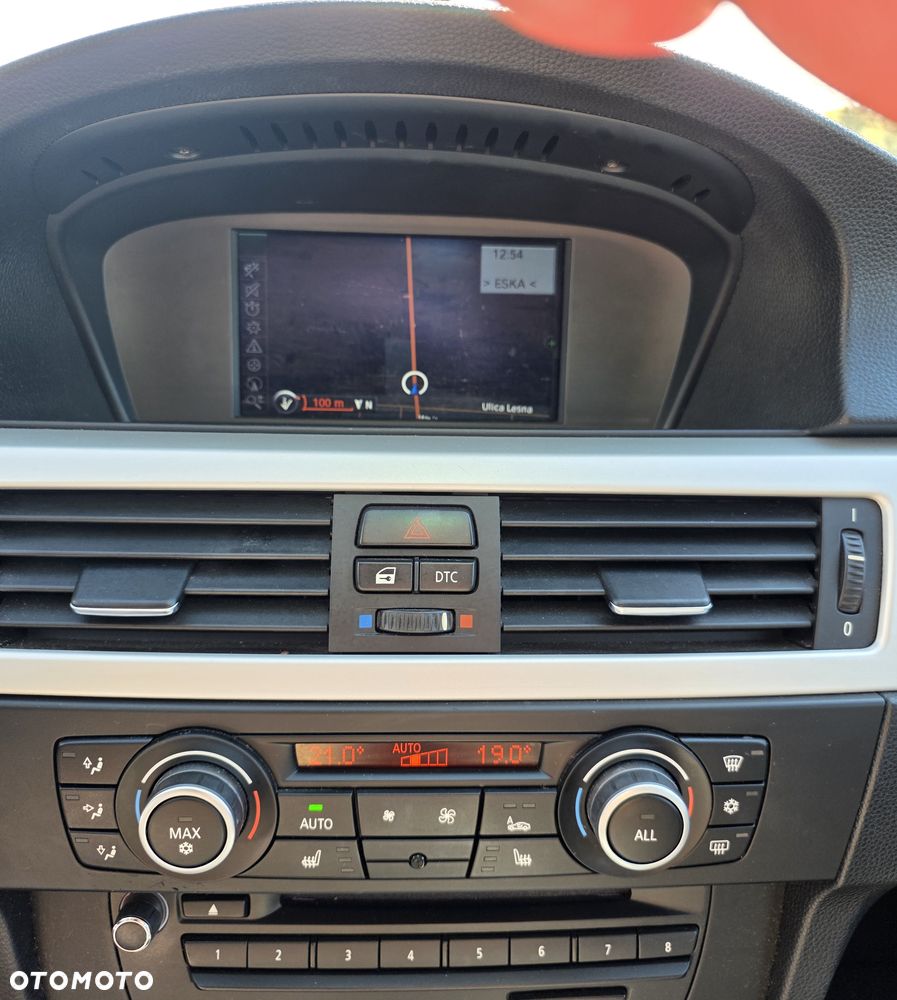 BMW Seria 3 318d DPF Edition Exclusive - 26