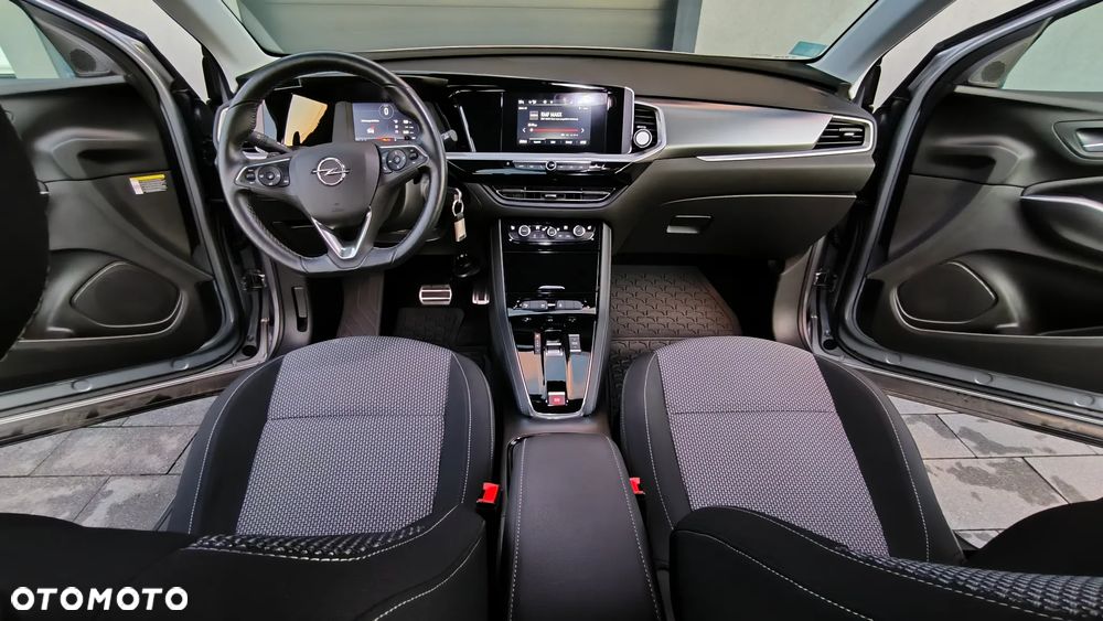 Opel Grandland 1.2 T Business Edition S&S - 10