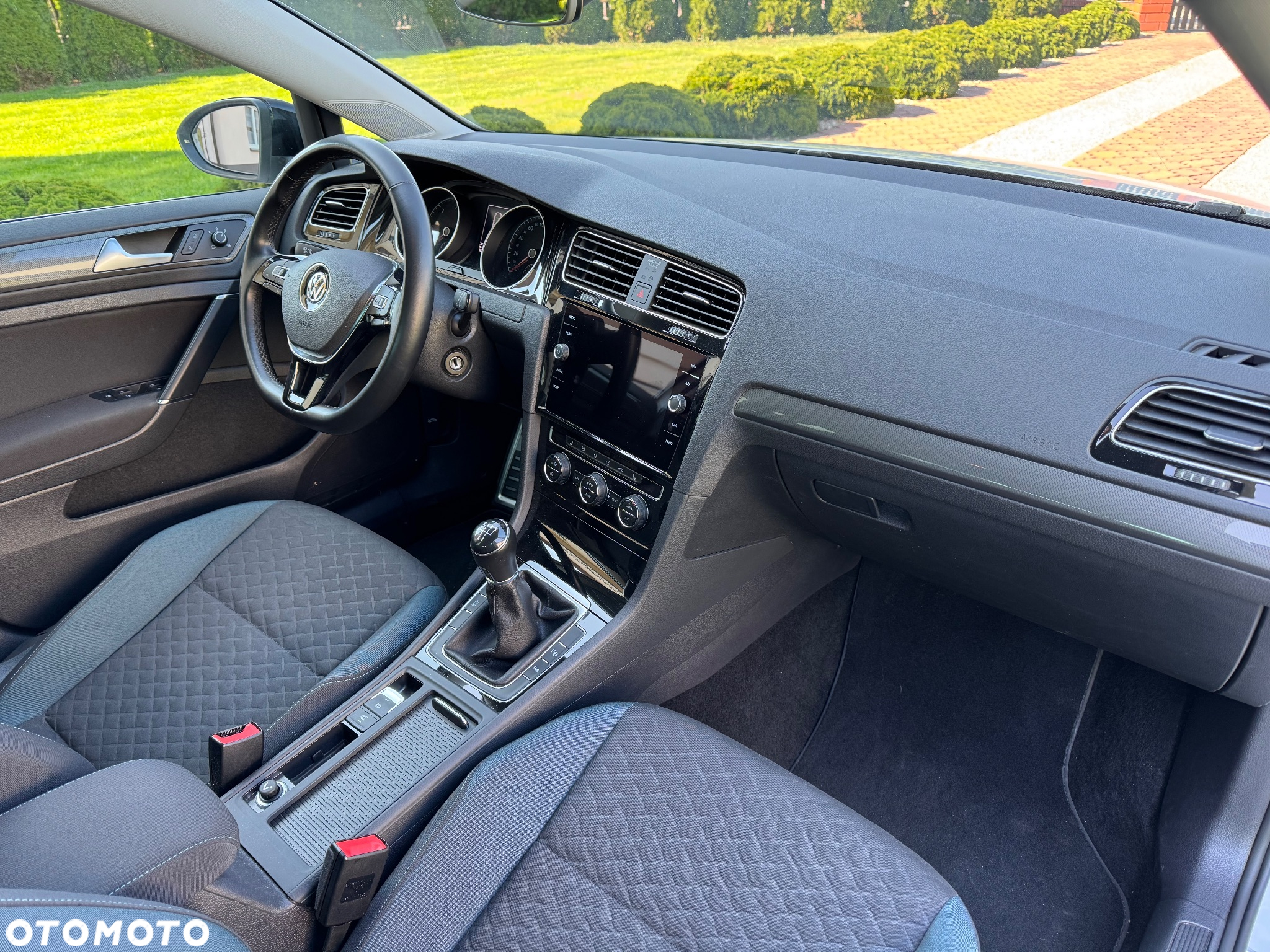 Volkswagen Golf Variant 1.6 TDI SCR IQ.DRIVE - 12