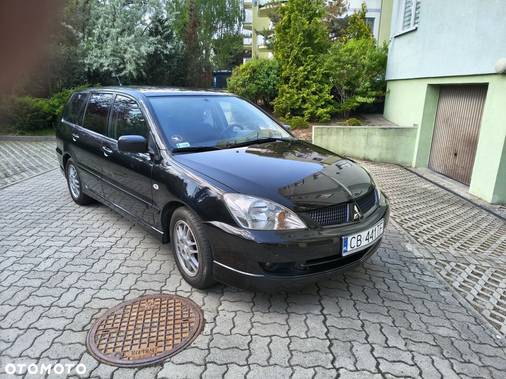 Mitsubishi Lancer 1.6 Invite - 2
