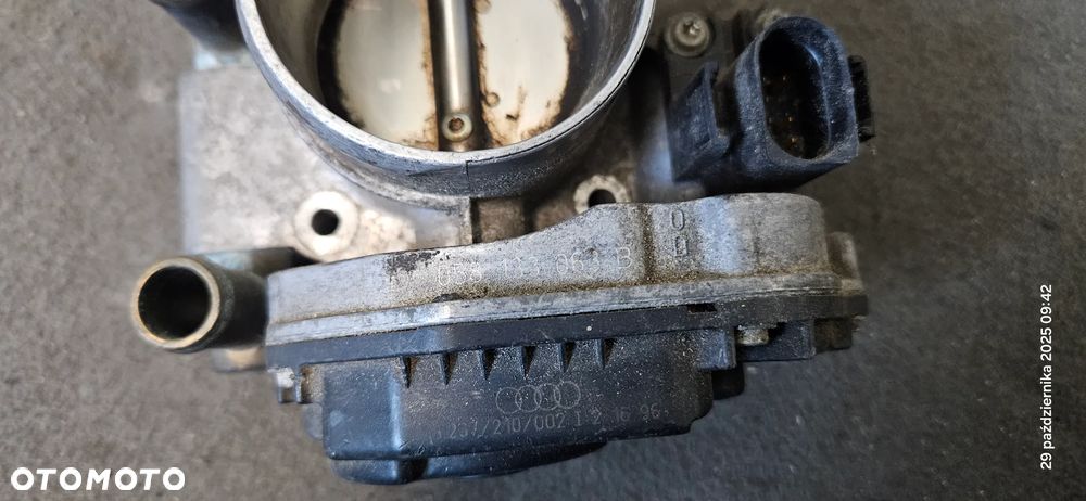 Przepustnica Audi A4 B5 VW Passat B5 1,6 1,8 20V 058133063B - 3