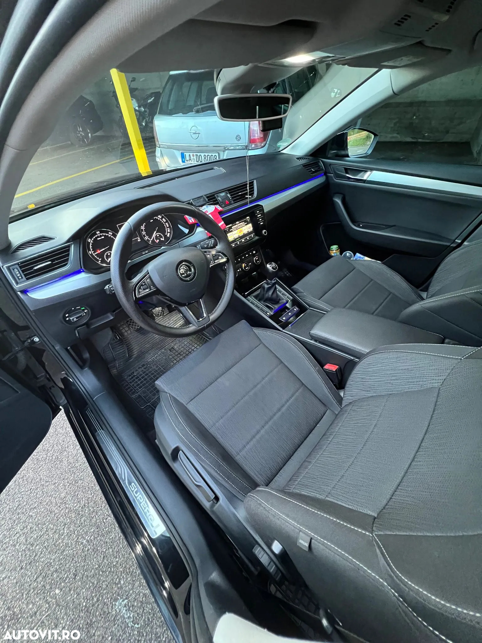 Skoda Superb 2.0 TDI Active - 8