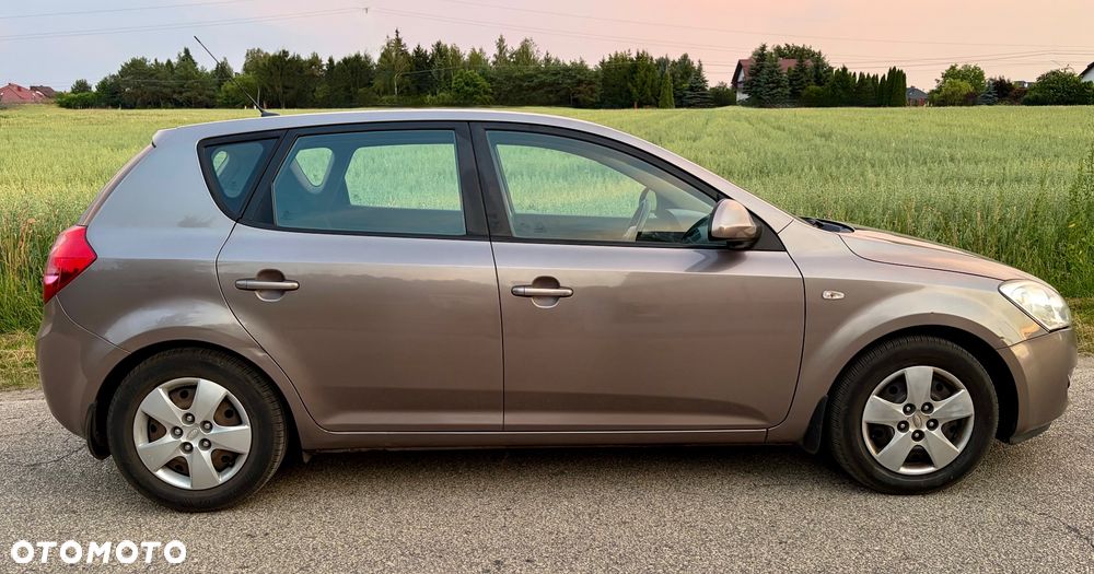Kia Ceed 1.6 Crdi L - 6