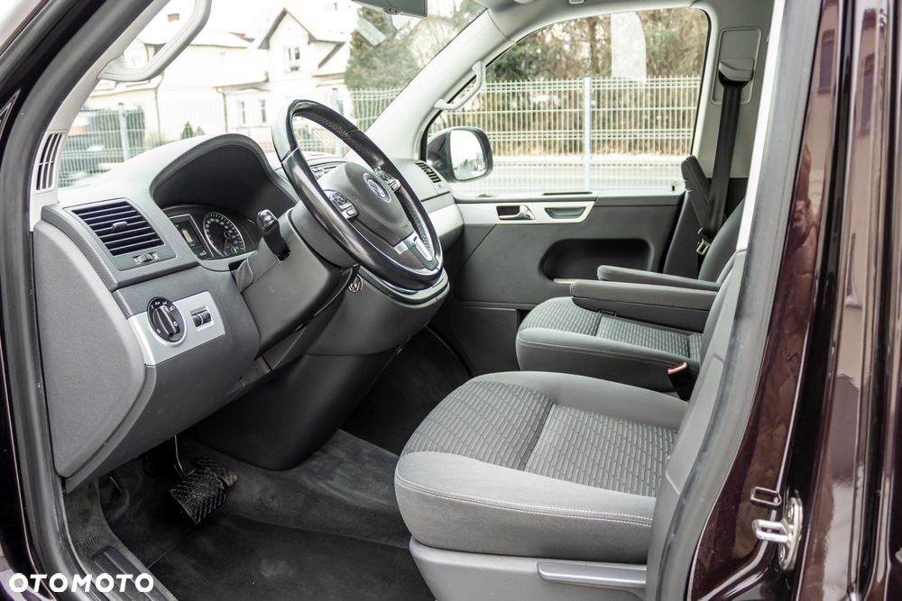 Volkswagen Multivan - 8