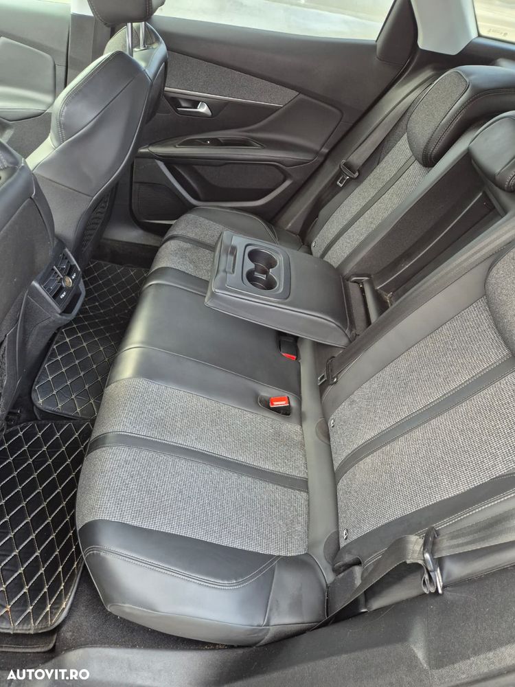 Peugeot 3008 1.6 BlueHDI S&S EAT6 Active - 11