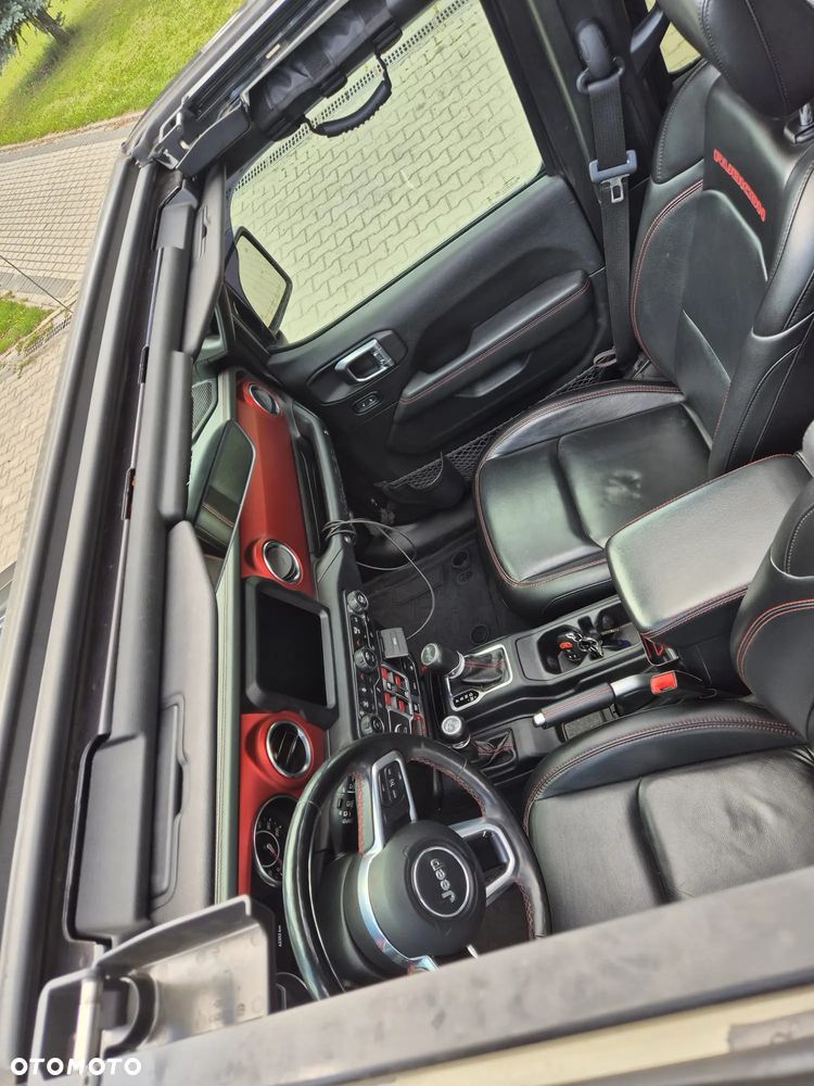 Jeep Wrangler - 26