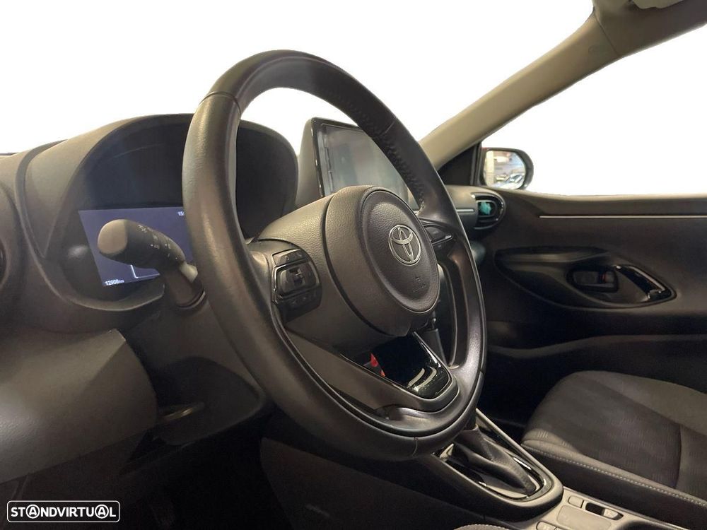Toyota Yaris - 12