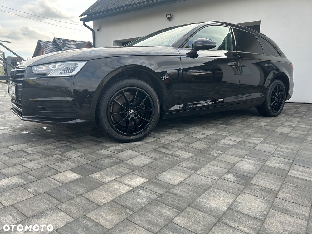 Audi A4 Avant 35 TDI S tronic - 32