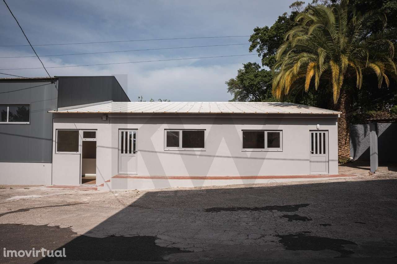 ARMAZÉM COM ESCRITÓRIO EM VILAR DO PARAÍSO (V. N. GAIA) - Grande imagem: 3/25