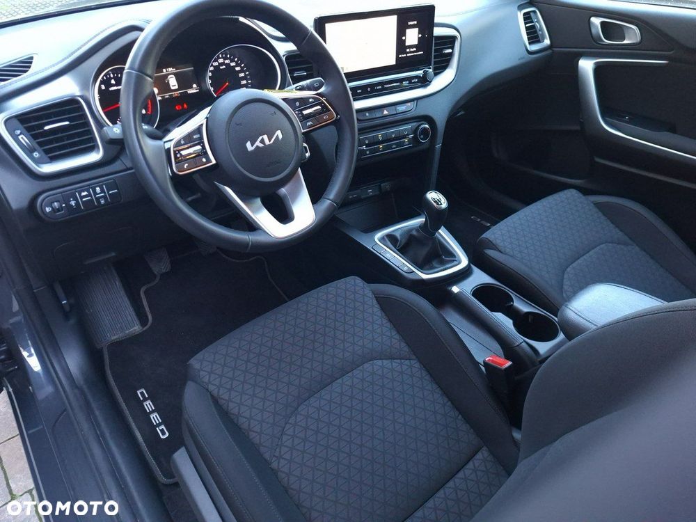 Kia Ceed 1.5 T-GDI S - 10