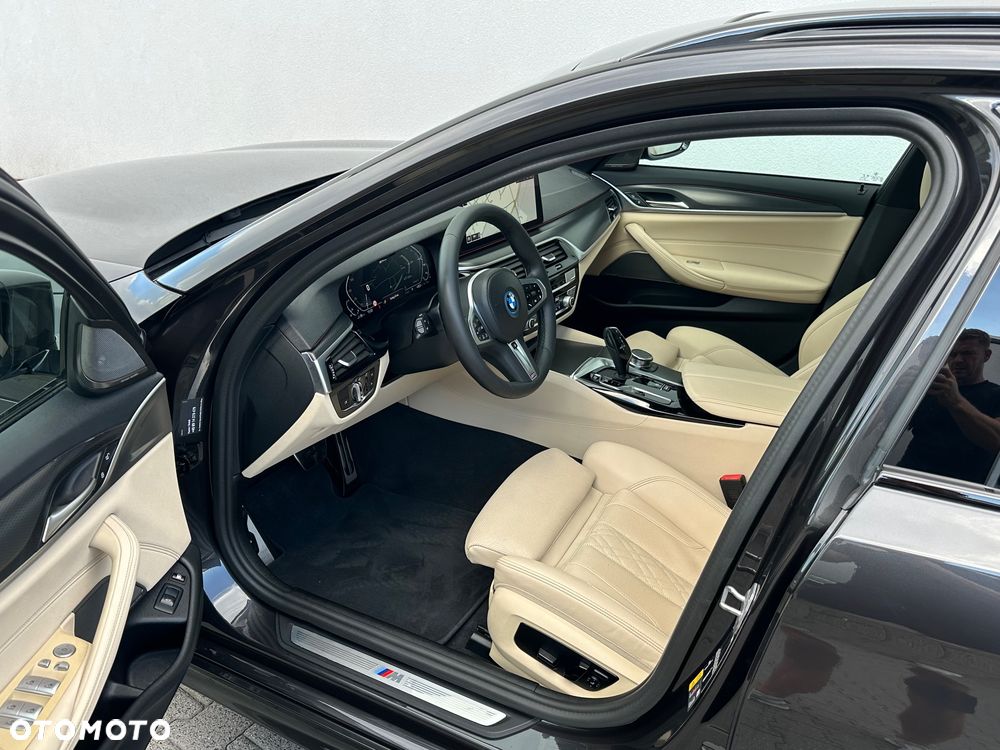 BMW Seria 5 530e M Sport sport - 23