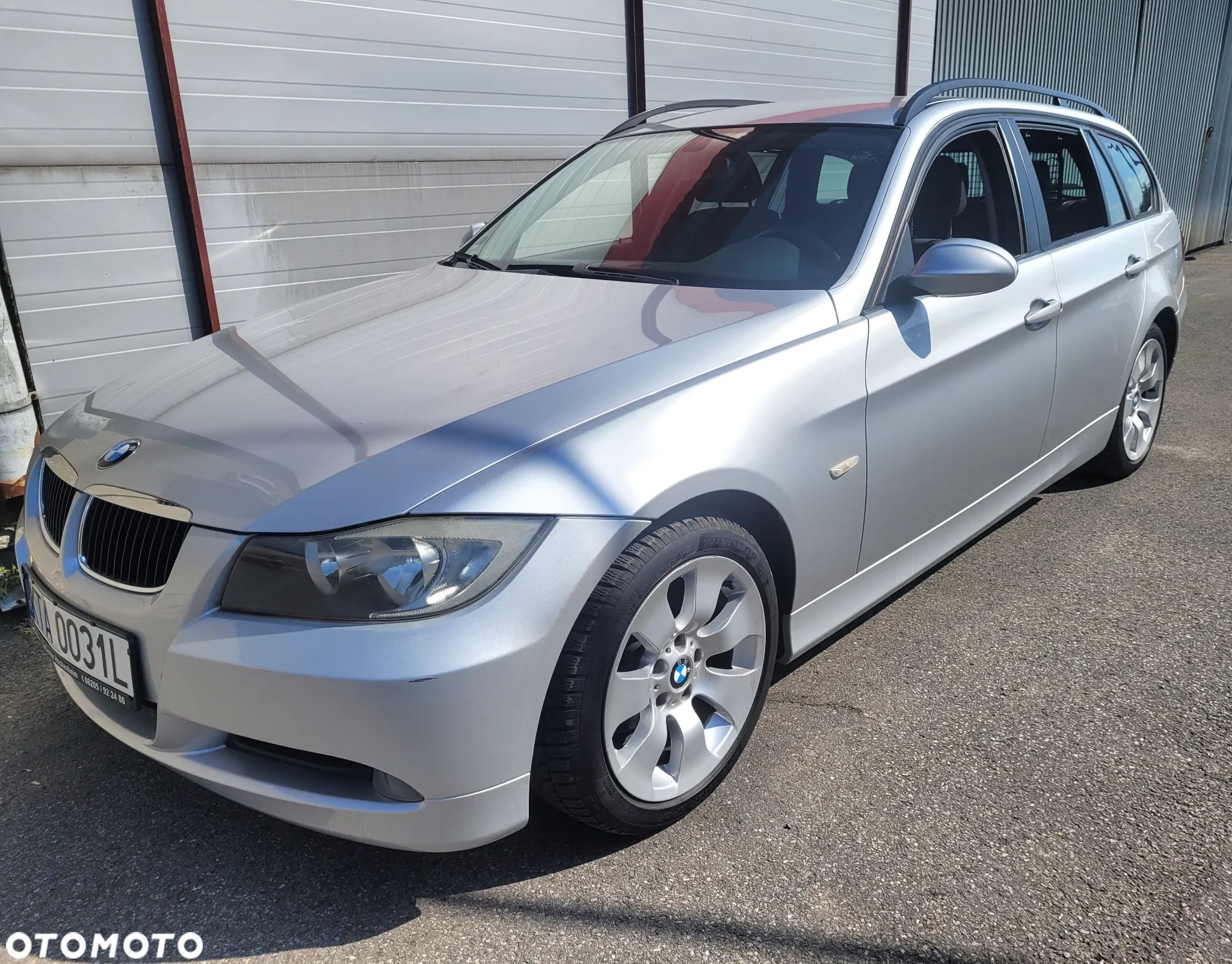 BMW Seria 3 318i - 1