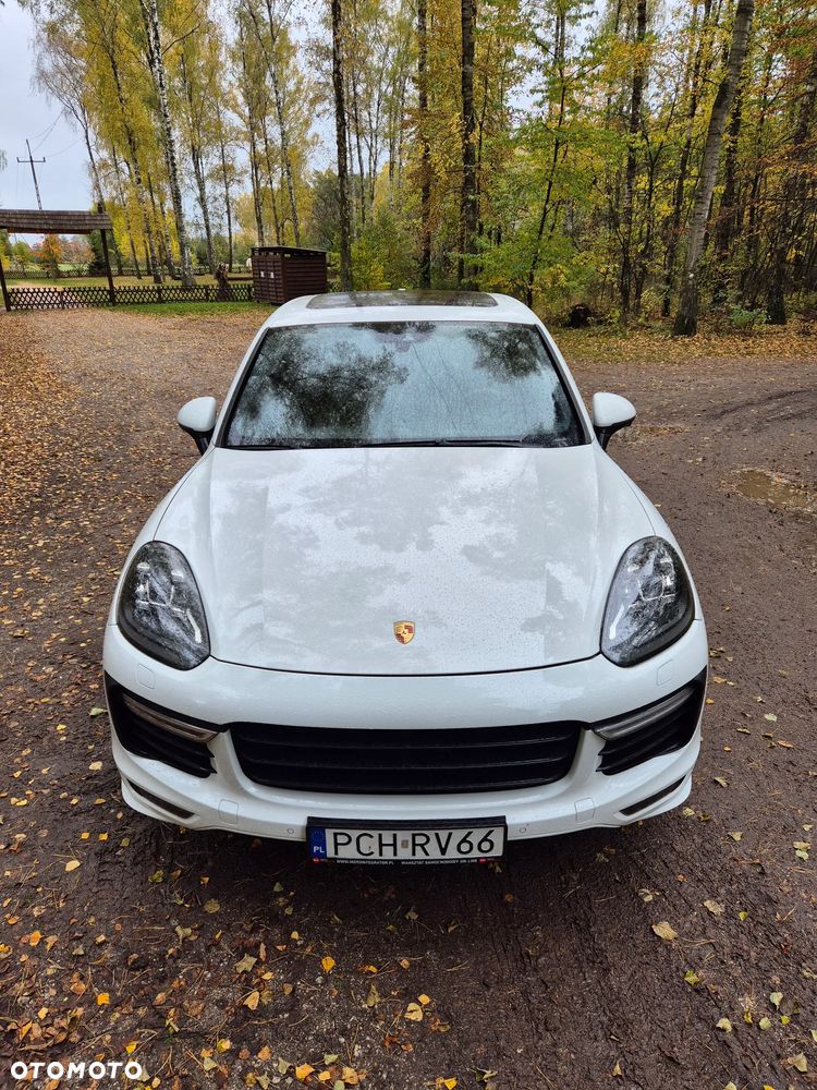 Porsche Cayenne - 4
