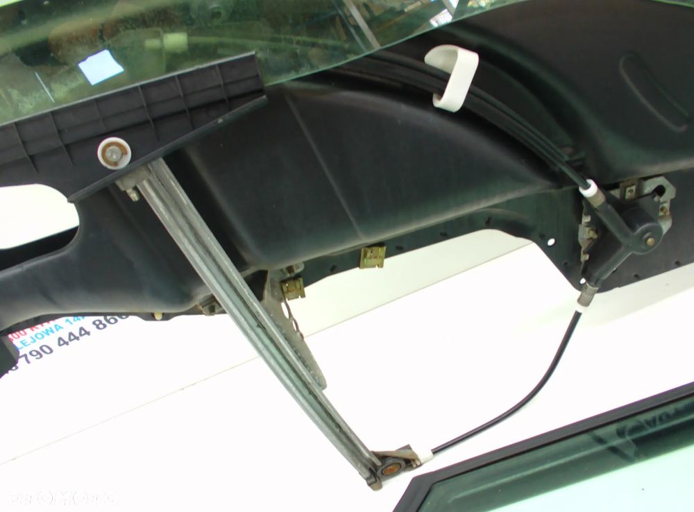 Audi 80 B3 Ramka drzwi szyba mechanizm podnoszenia szyby podnośnik - 8